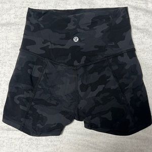 Lululemon Wunder train high waisted “4 shorts